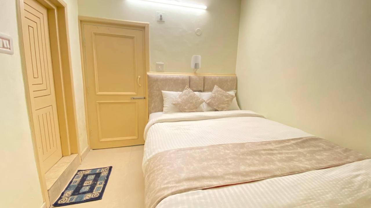 Hotel Meadows Manali Экстерьер фото
