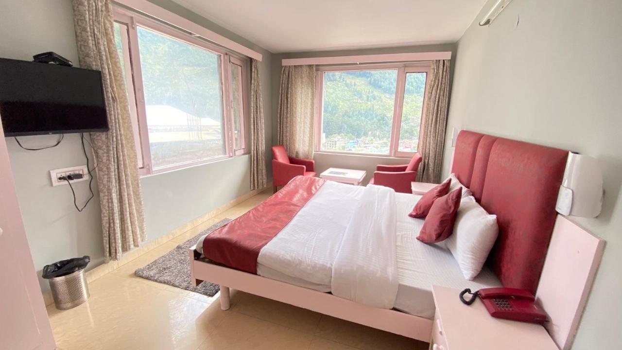 Hotel Meadows Manali Экстерьер фото